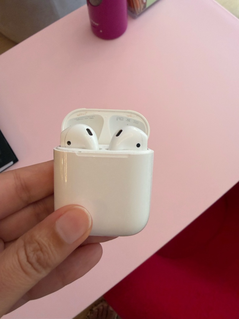 Apple AirPods 2nd Generation with Charging Case